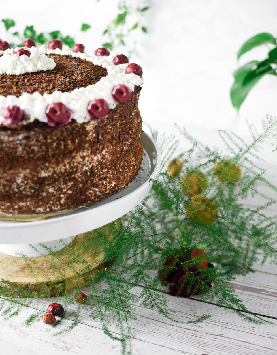 Große Kuchenplatte ⌀30cm aus Porzellan Tortenplatte Tortenständer Käseplatte Servierplatte