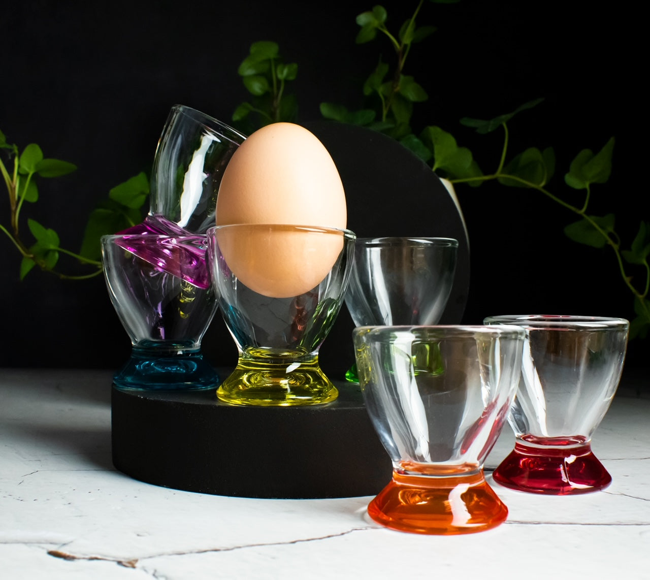 6 bunte Eierbecher aus Glas Eierständer Eierhalter Glaseierbecher