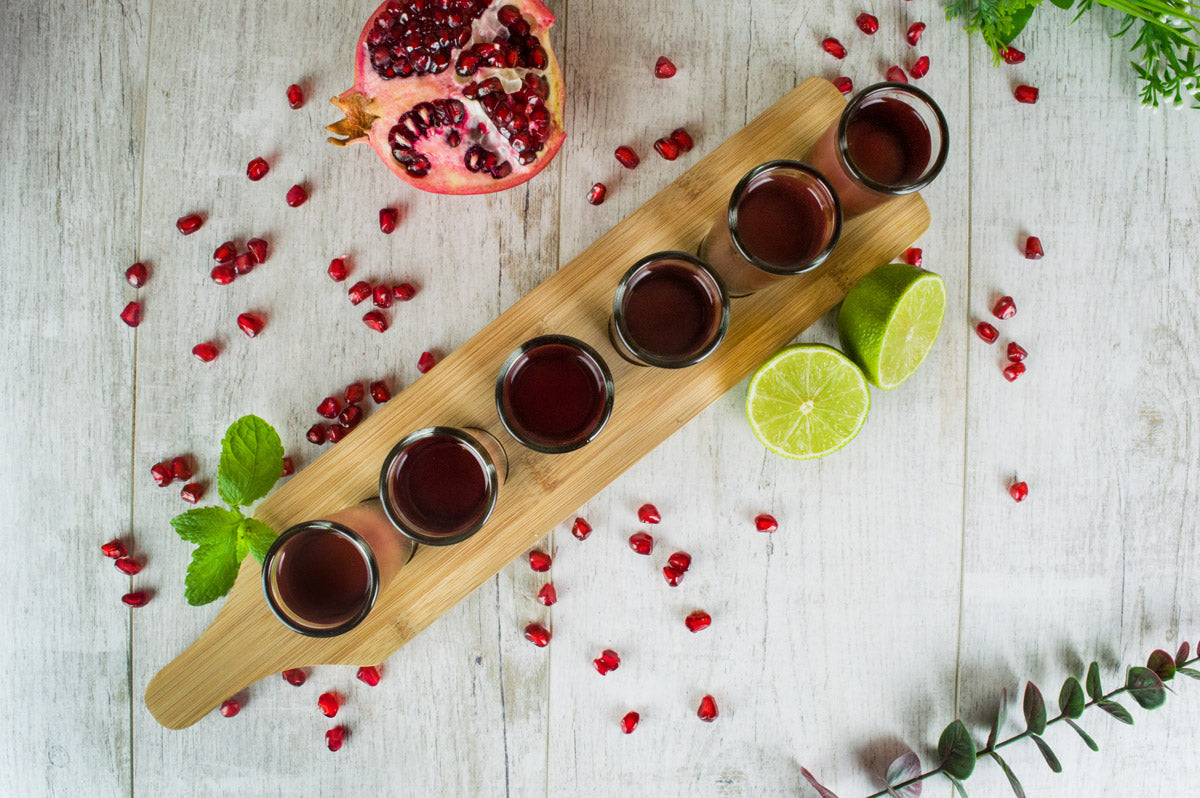 6 Schnapsgläser mit Holzbrett Verkostungsset Tequilagläser Wodkagläser Stamper