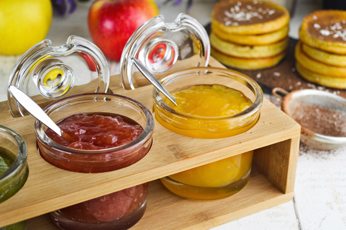 3 Gewürzgläser mit Holzkiste und Löffeln Gewürzdosen Parmesandosen Marmeladendosen Set Honigdose Dose Zuckerdose Salzdose Vorratsdose