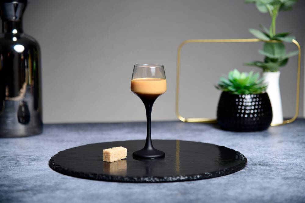 6 Likörgläser 75ml mit schwarzem Stiel Schnapsgläser Tequilagläser Sch