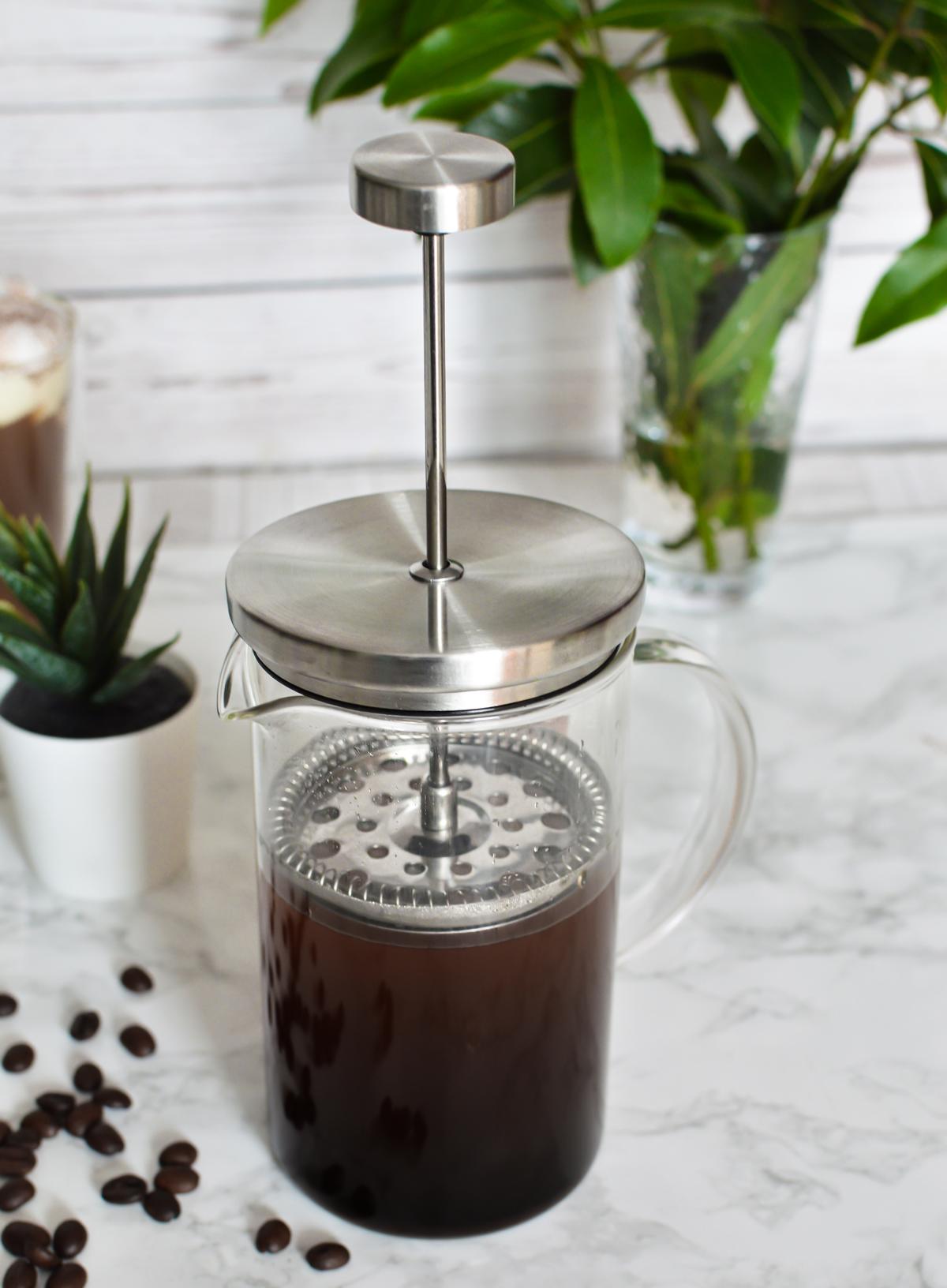 JoyJolt French Press Set 958 Ml — Borosilikatglas & Edelstahl, Mit 2 Geriffelten Gläsern