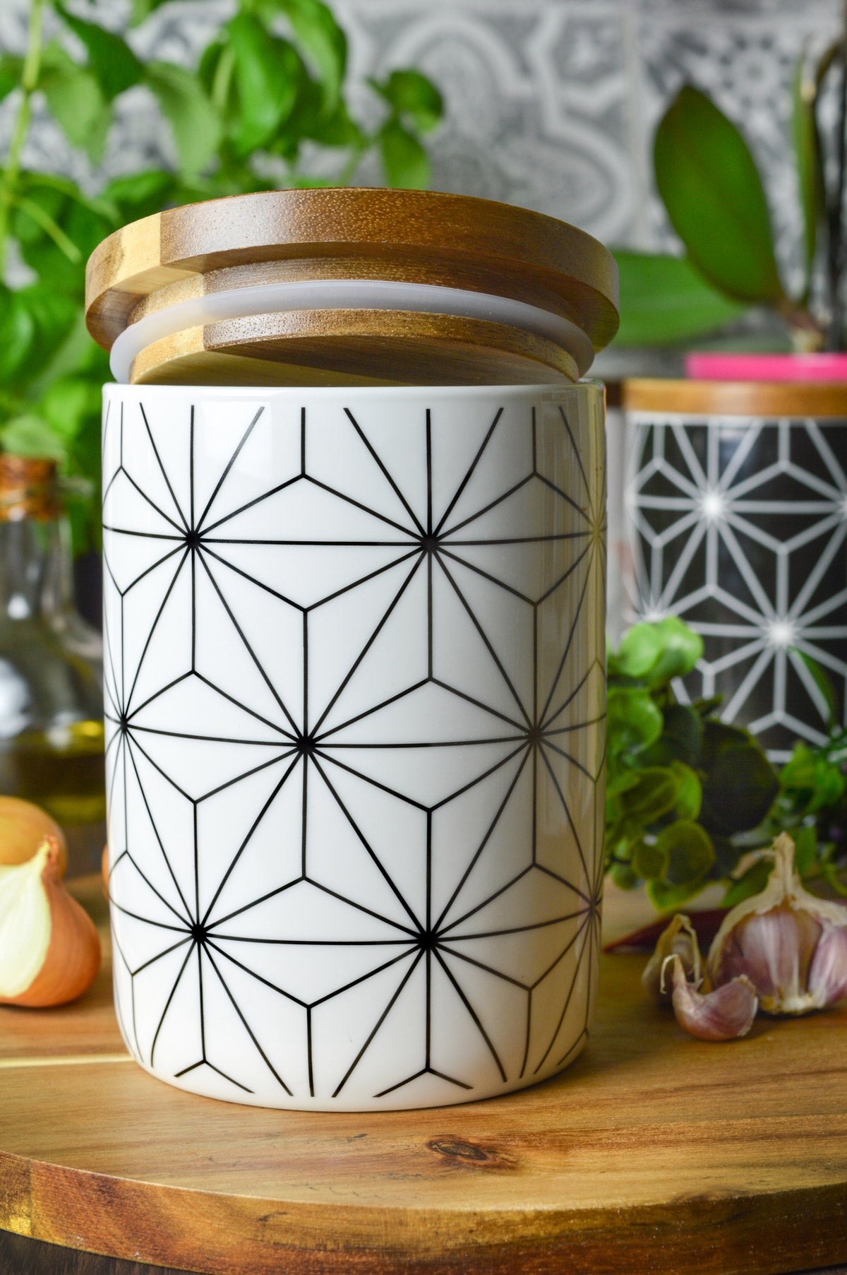 Storage jar with wooden lid and motif porcelain storage container porcelain jar