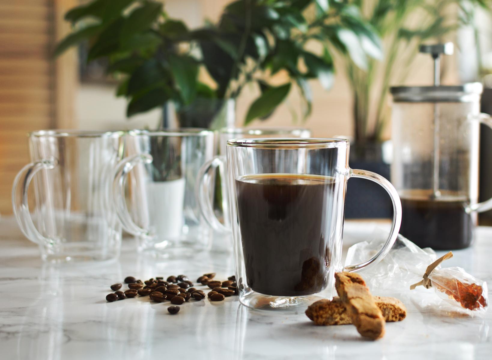 4 Doppelwandige Gläser mit Henkel 360ml Latte Macchiato Trinkglas Kaff